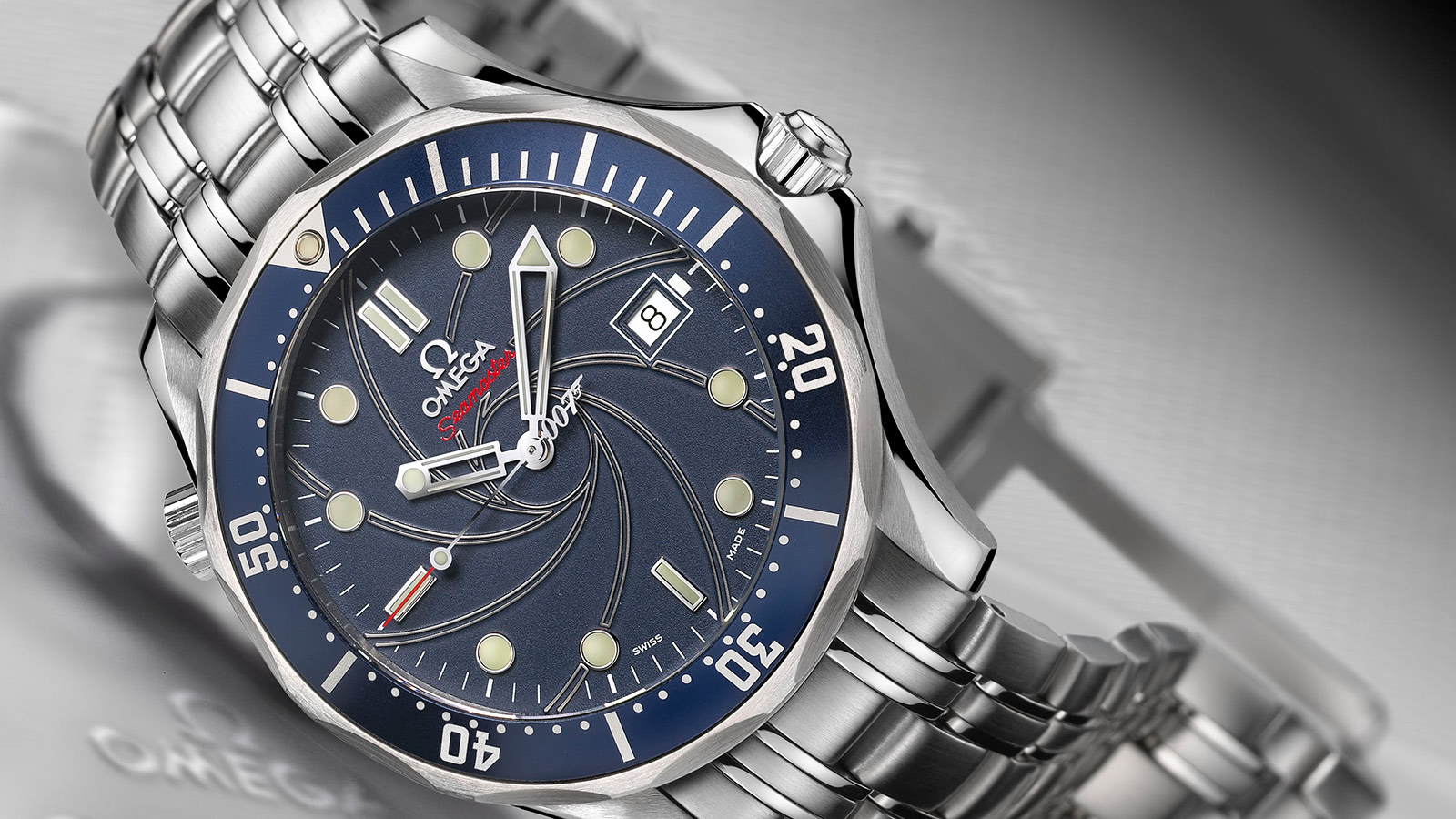 James Bond 007 Casino Royale Limited Edition SS - Image 2